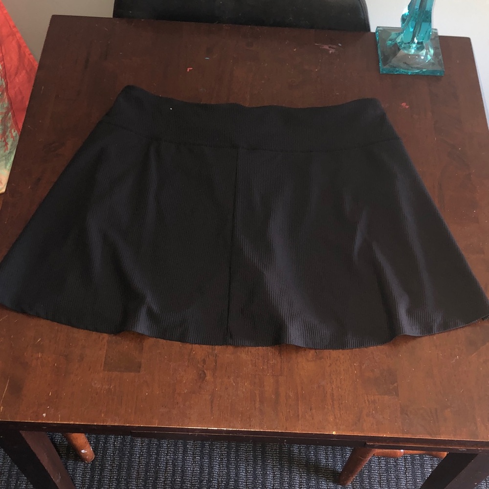 🤍 Old Navy Active Powersoft Extra High-Rise Skort - Picture 5 of 7